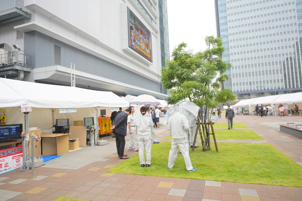 ぼうさいこくたいその３_会場の様子雨模様